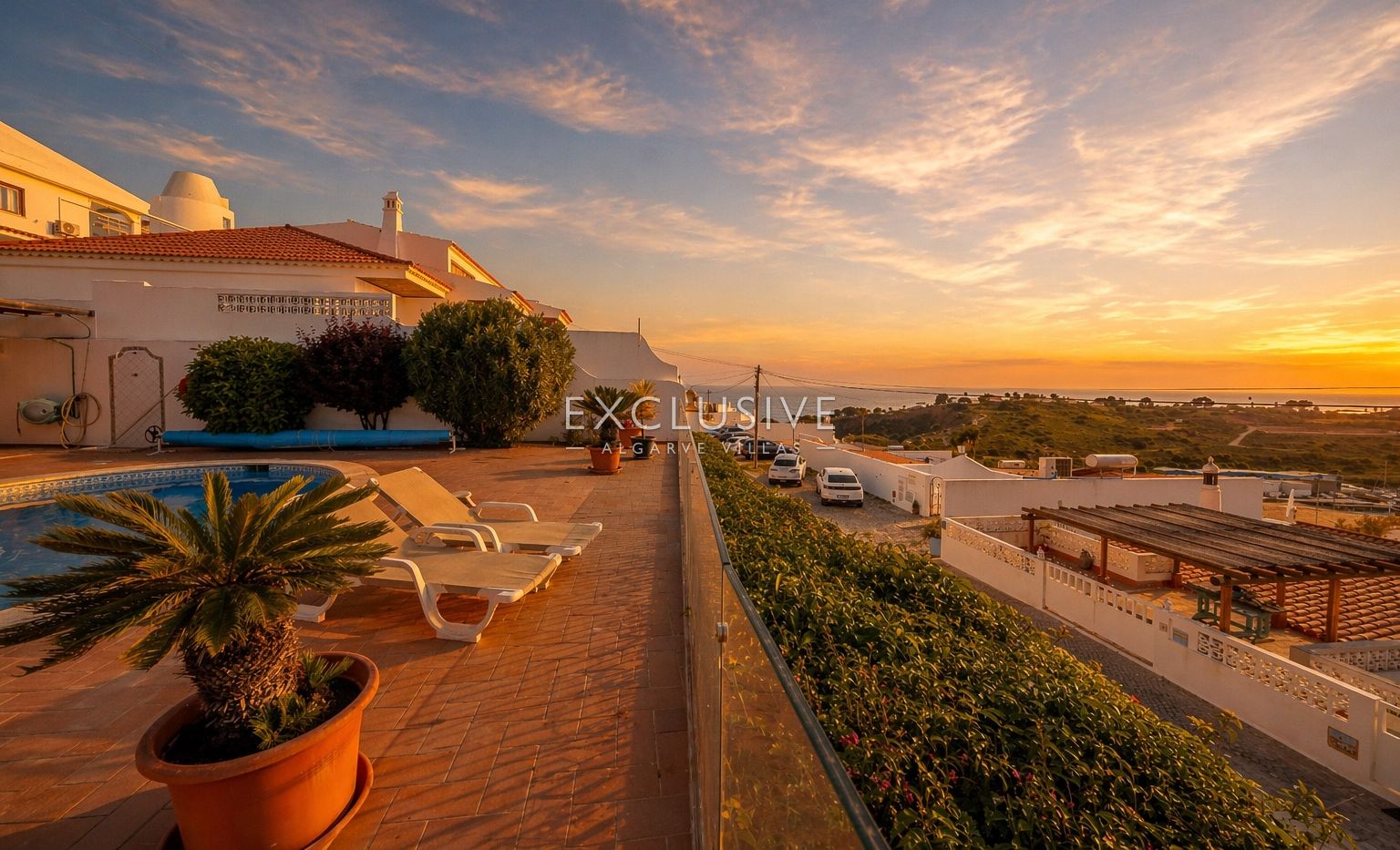 Charming four bedroom villa with sea view in Albufeira, Algarve