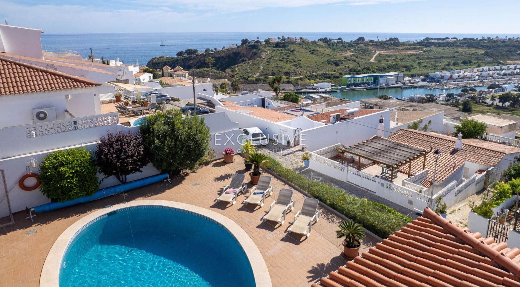Charming four bedroom villa with sea view in Albufeira, Algarve