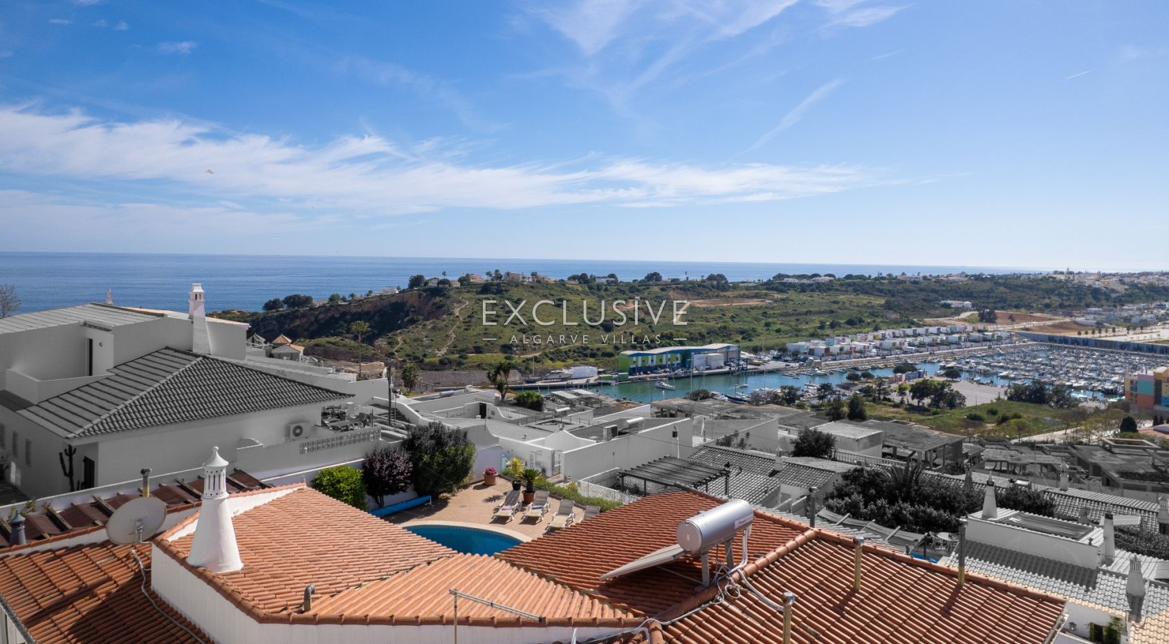Charming four bedroom villa with sea view in Albufeira, Algarve