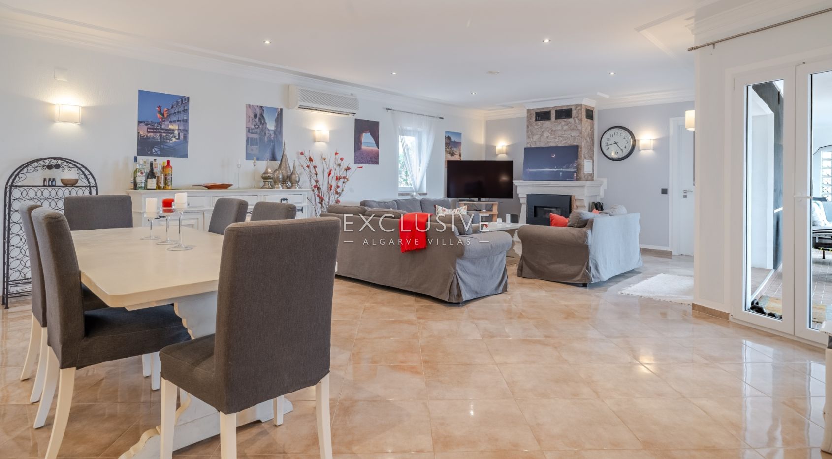 Charming four bedroom villa with sea view in Albufeira, Algarve