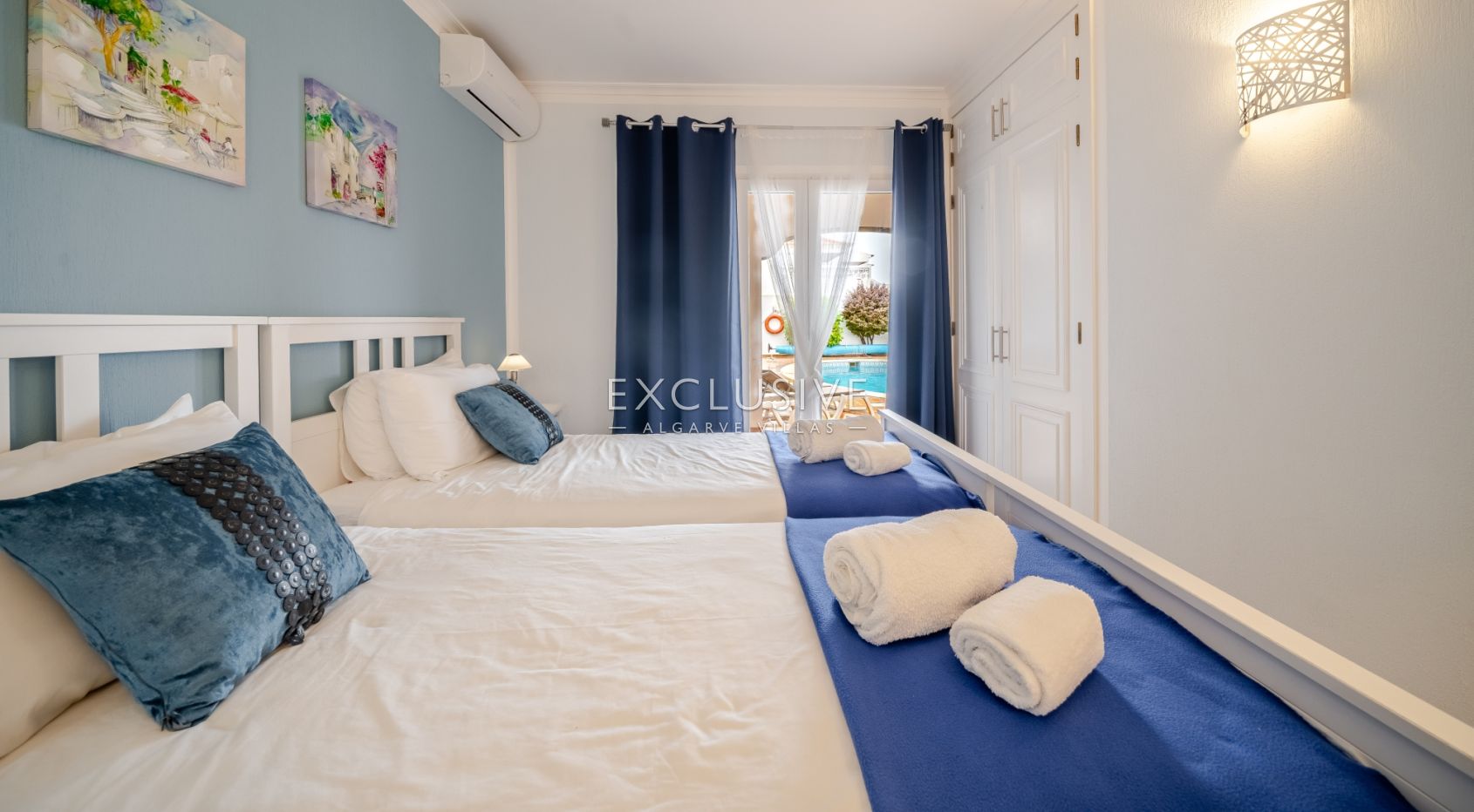 Charming four bedroom villa with sea view in Albufeira, Algarve