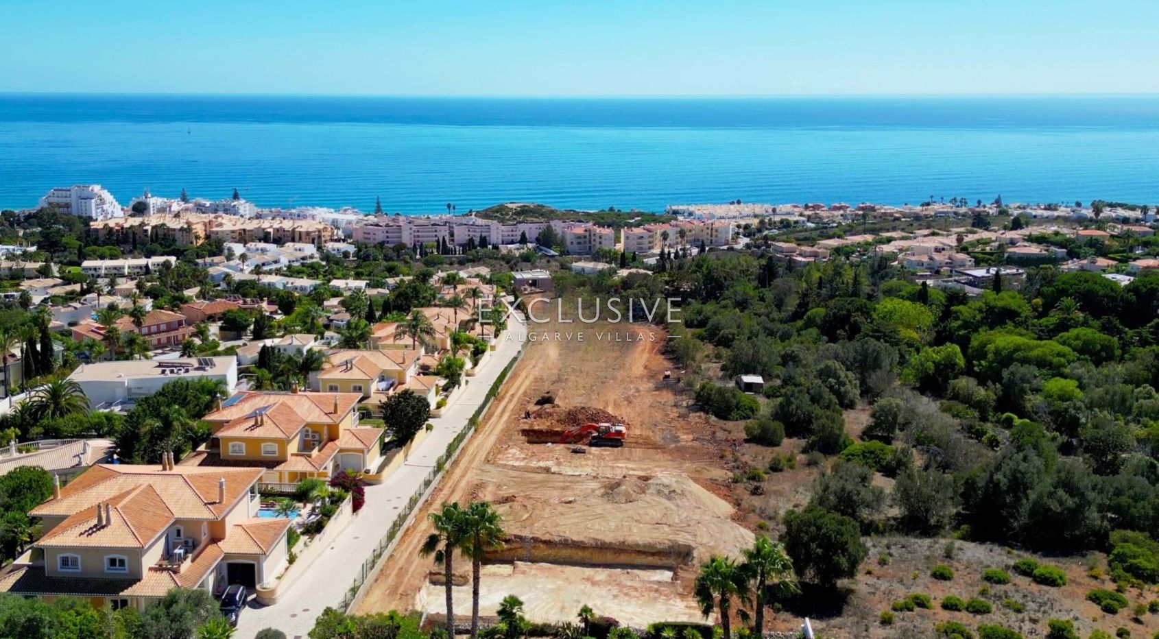 12 Exclusive Semi-Detached Villas with Sea Views in Praia da Luz - Lagos, Algarve
