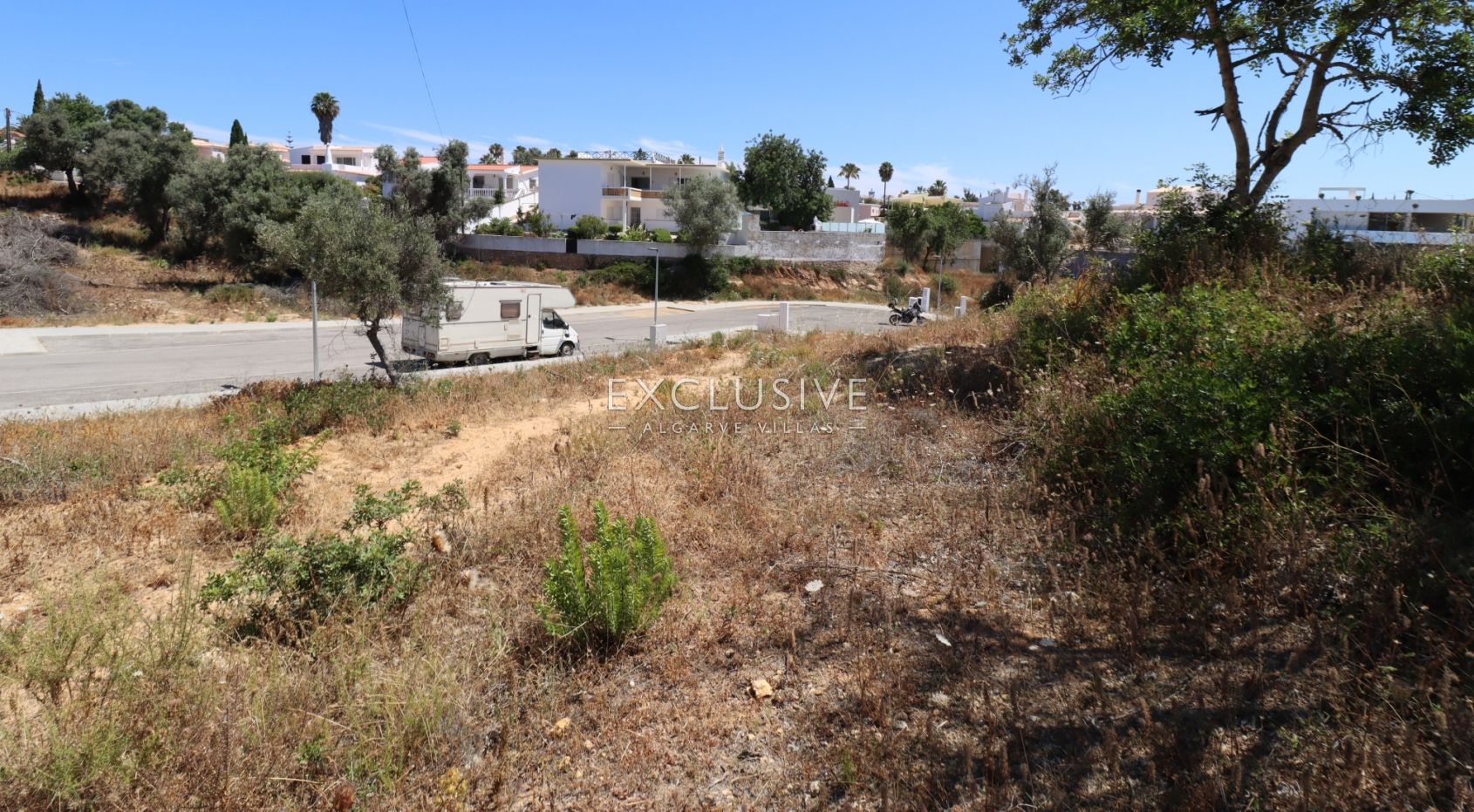 Urban plot for construction of villa near Presa da Moura, Carvoeiro