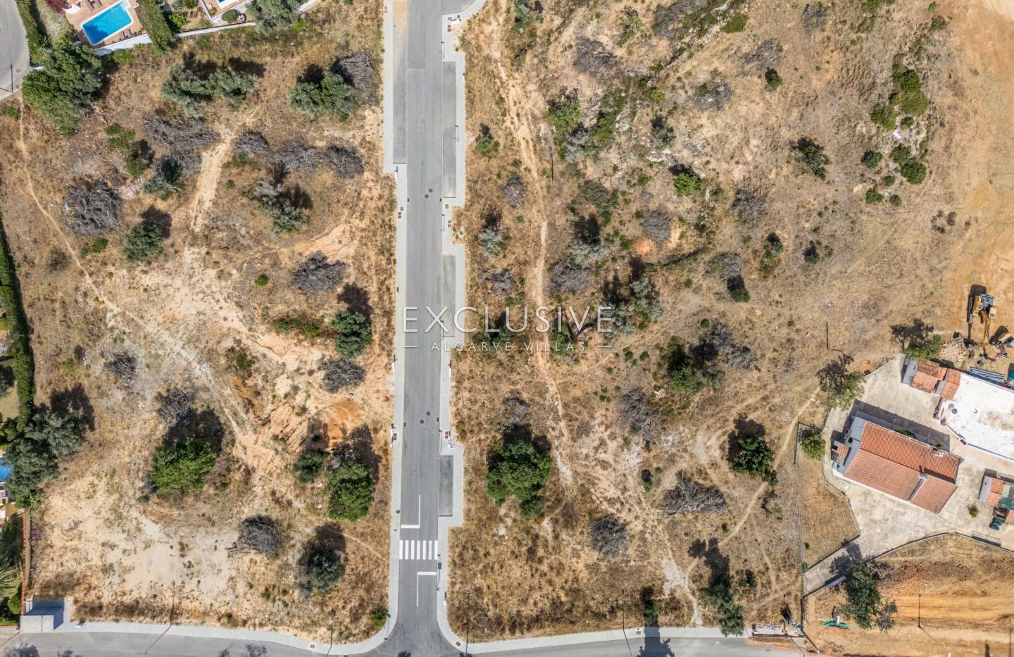 Urban plot for construction of villa near Presa da Moura, Carvoeiro