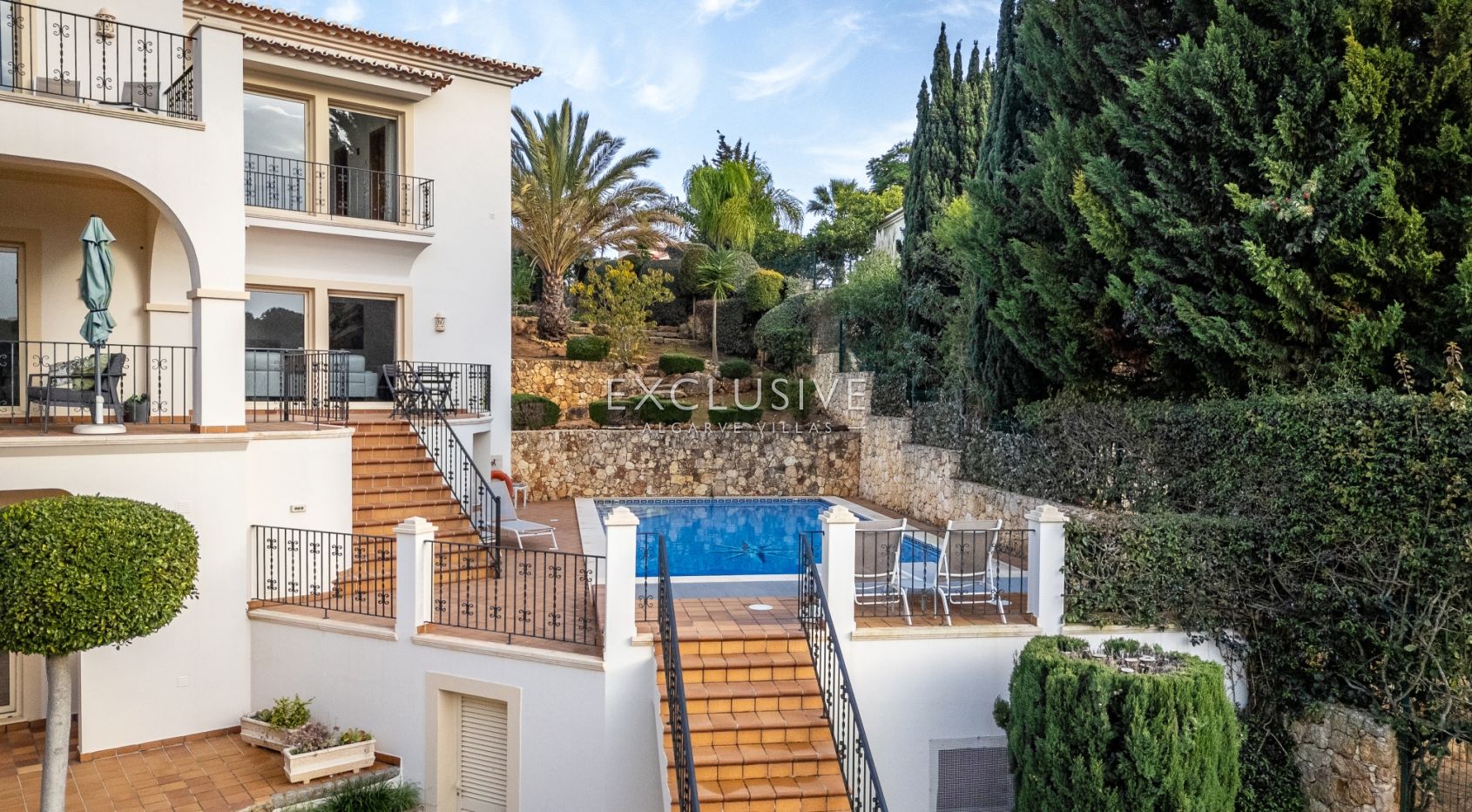 Mediterranean style 3+2 bedroom villa near the ocean in Carvoeiro