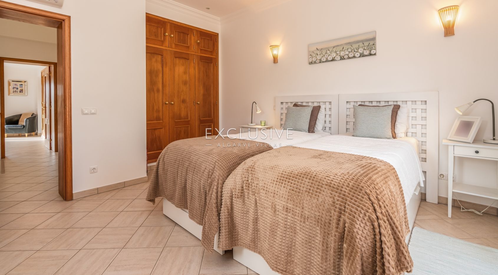 Mediterranean style 3+2 bedroom villa near the ocean in Carvoeiro