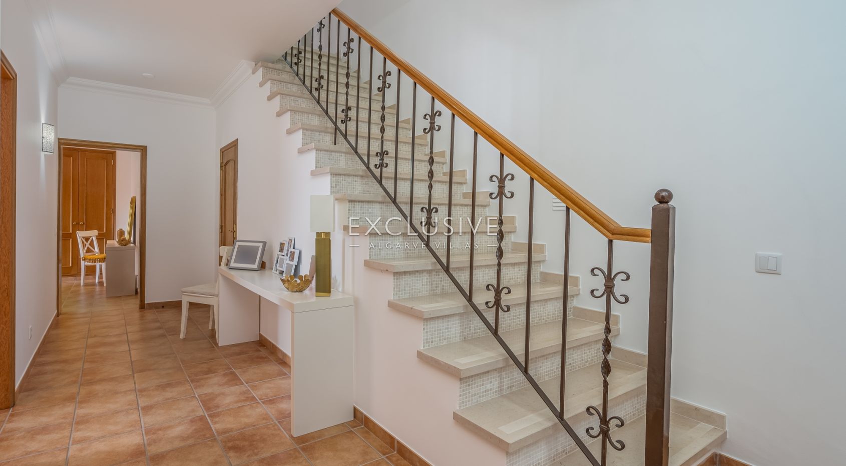 Mediterranean style 3+2 bedroom villa near the ocean in Carvoeiro
