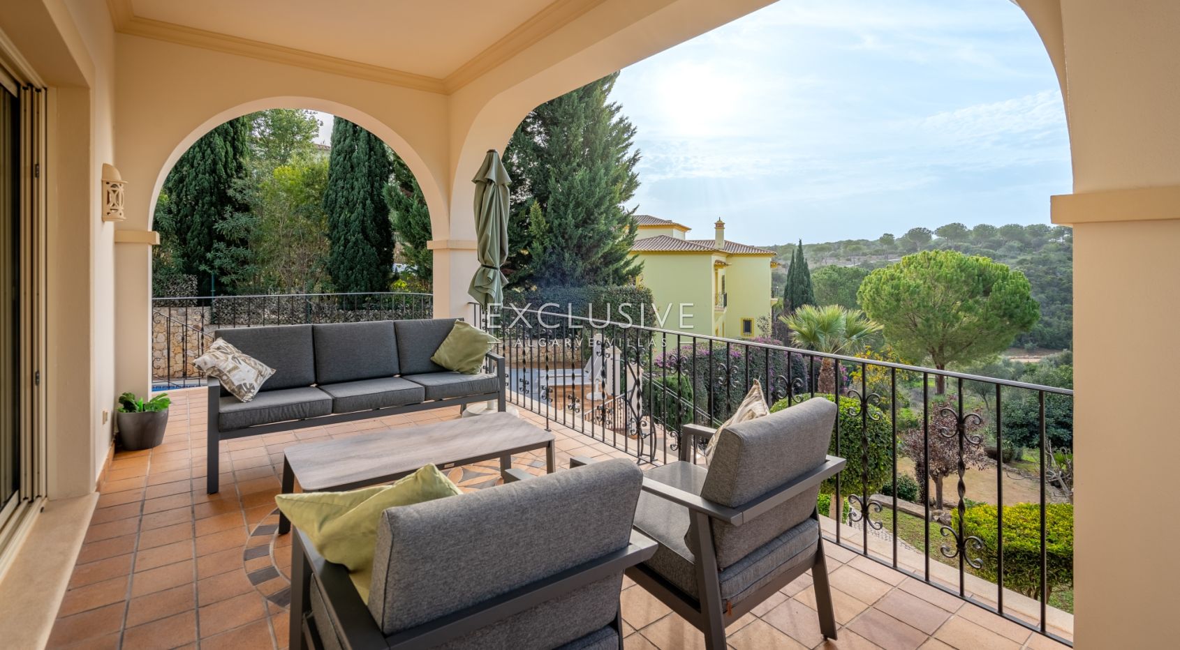 Mediterranean style 3+2 bedroom villa near the ocean in Carvoeiro