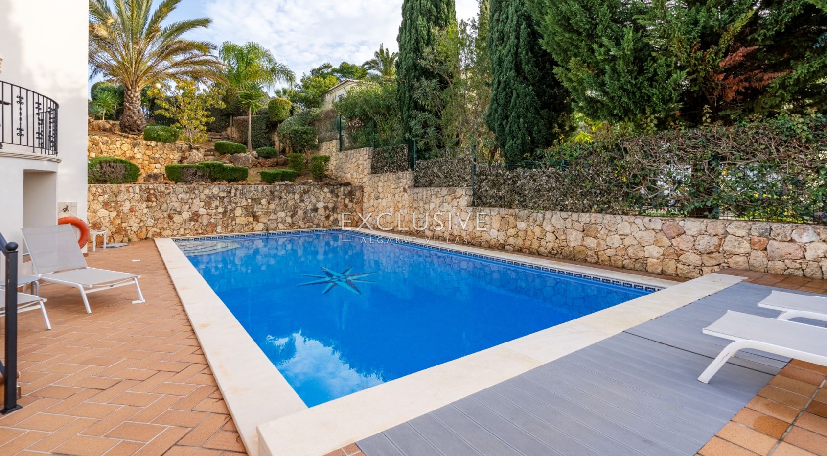 Mediterranean style 3+2 bedroom villa near the ocean in Carvoeiro