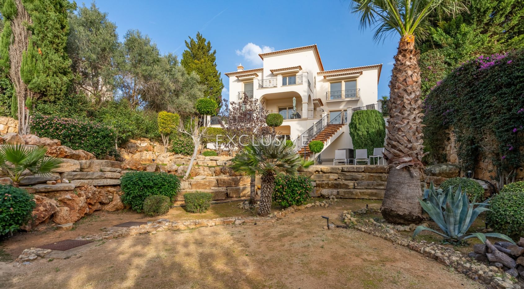 Mediterranean style 3+2 bedroom villa near the ocean in Carvoeiro