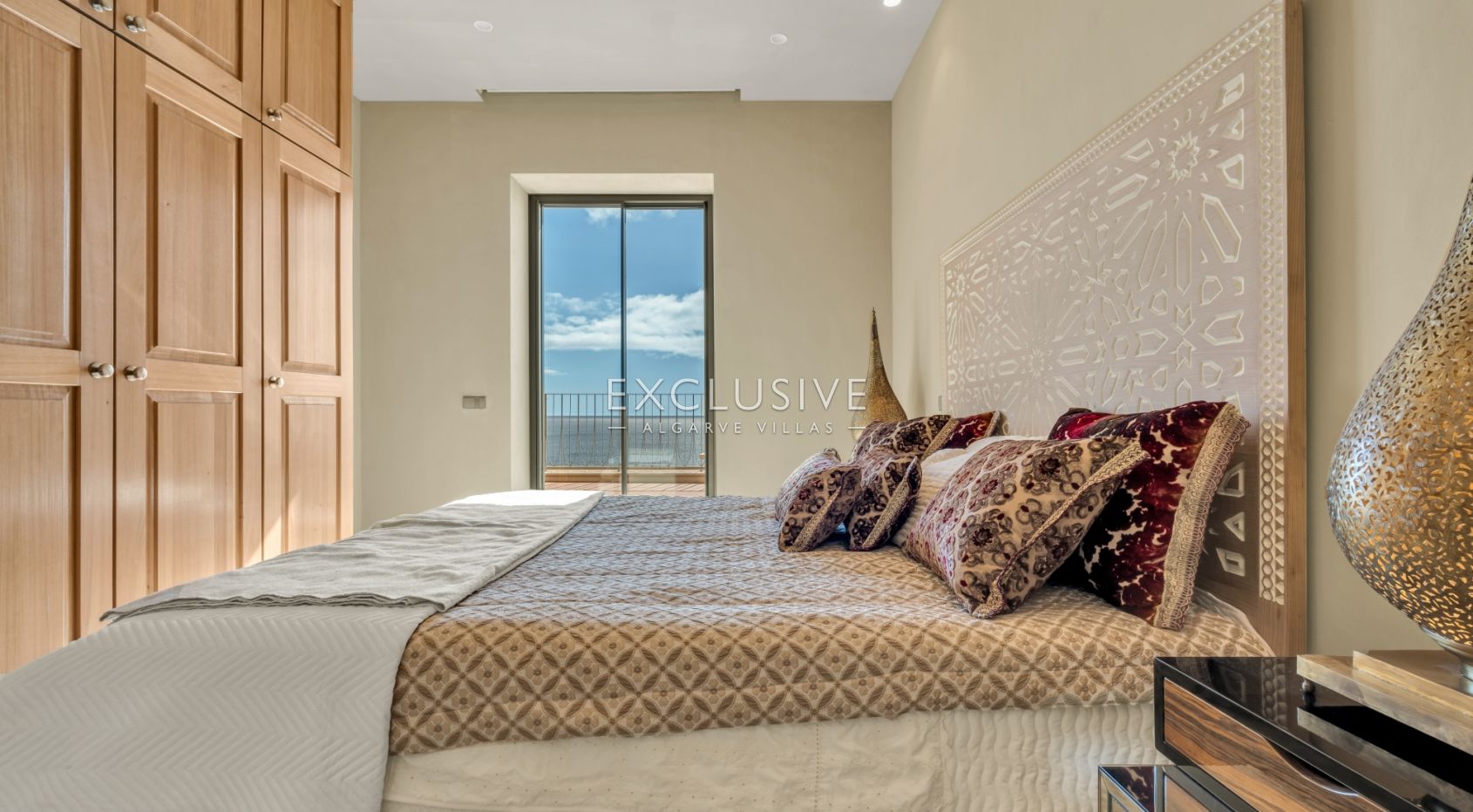 Ocean front 8 bed villa with private island in Lagos, Algarve, Portugal