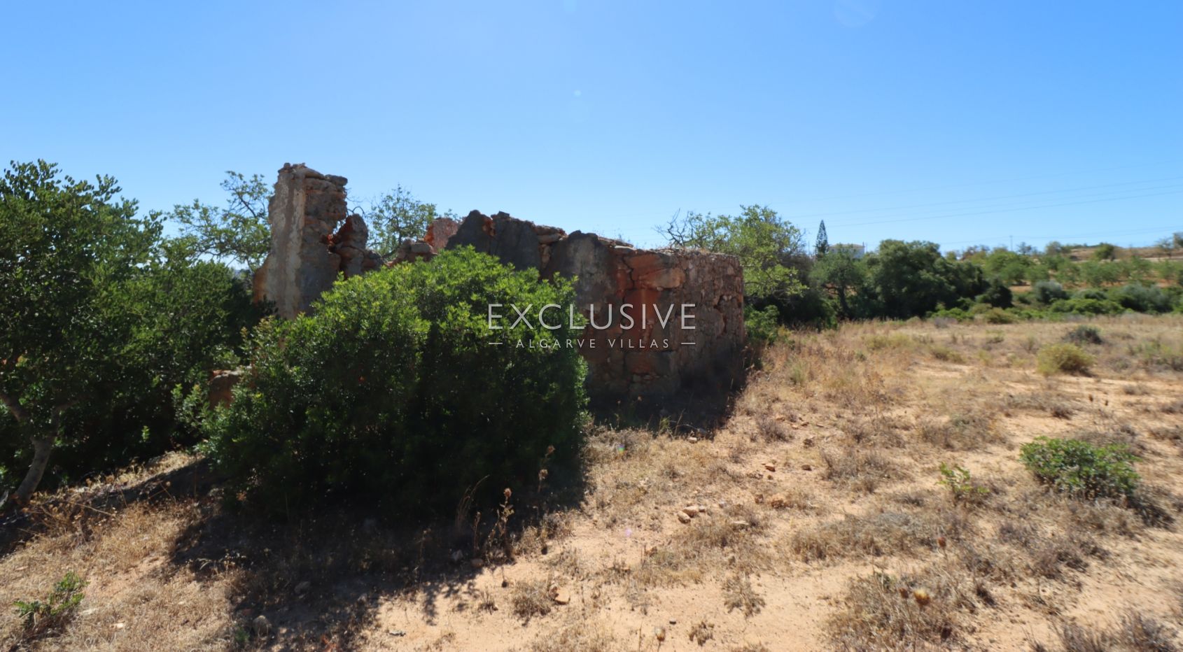 Modern 4 bedroom villa, turnkey project, Armação de Pera Algarve