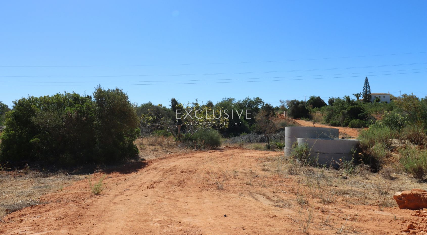 Modern 4 bedroom villa, turnkey project, Armação de Pera Algarve