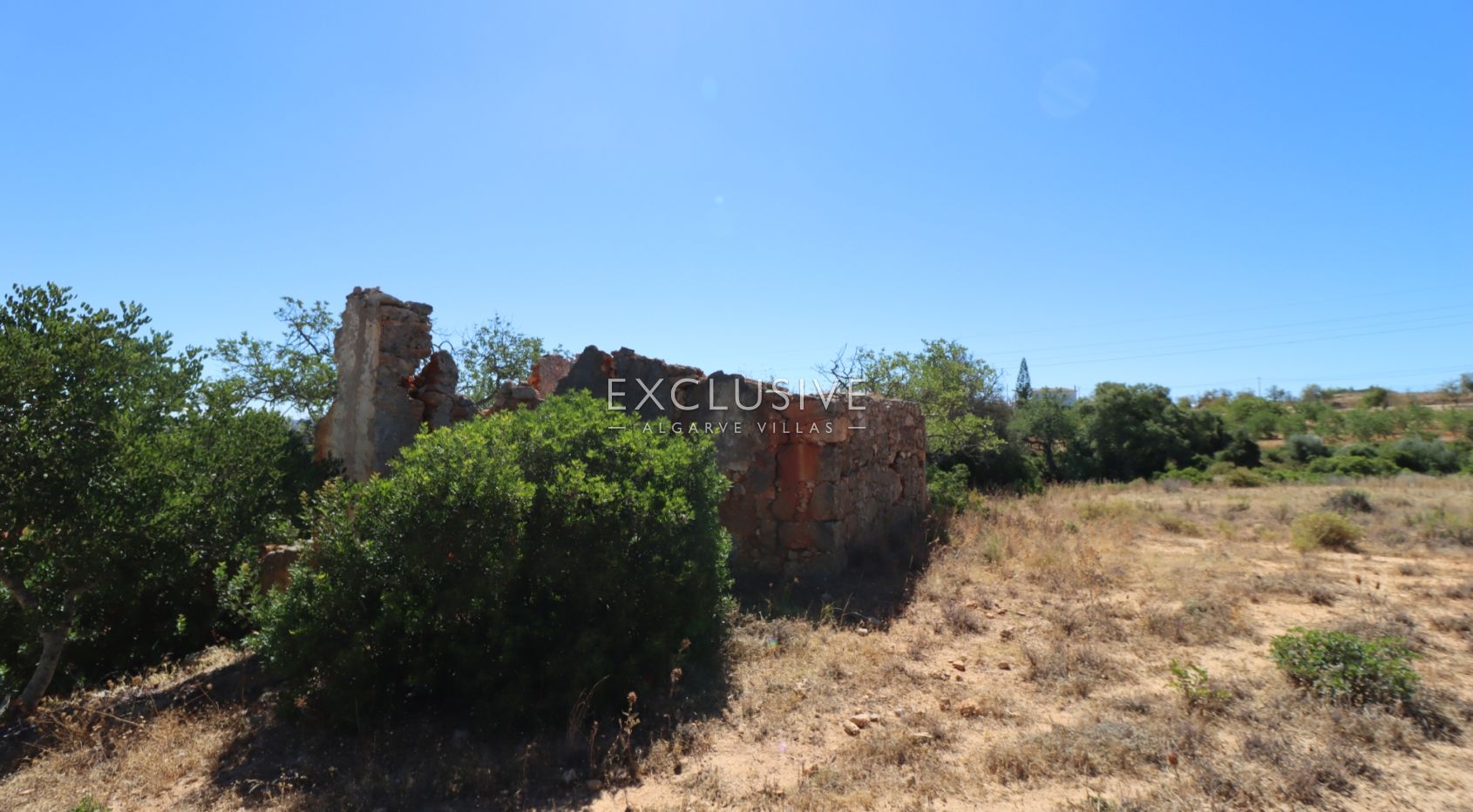 Modern 4 bedroom villa, turnkey project, Armação de Pera Algarve