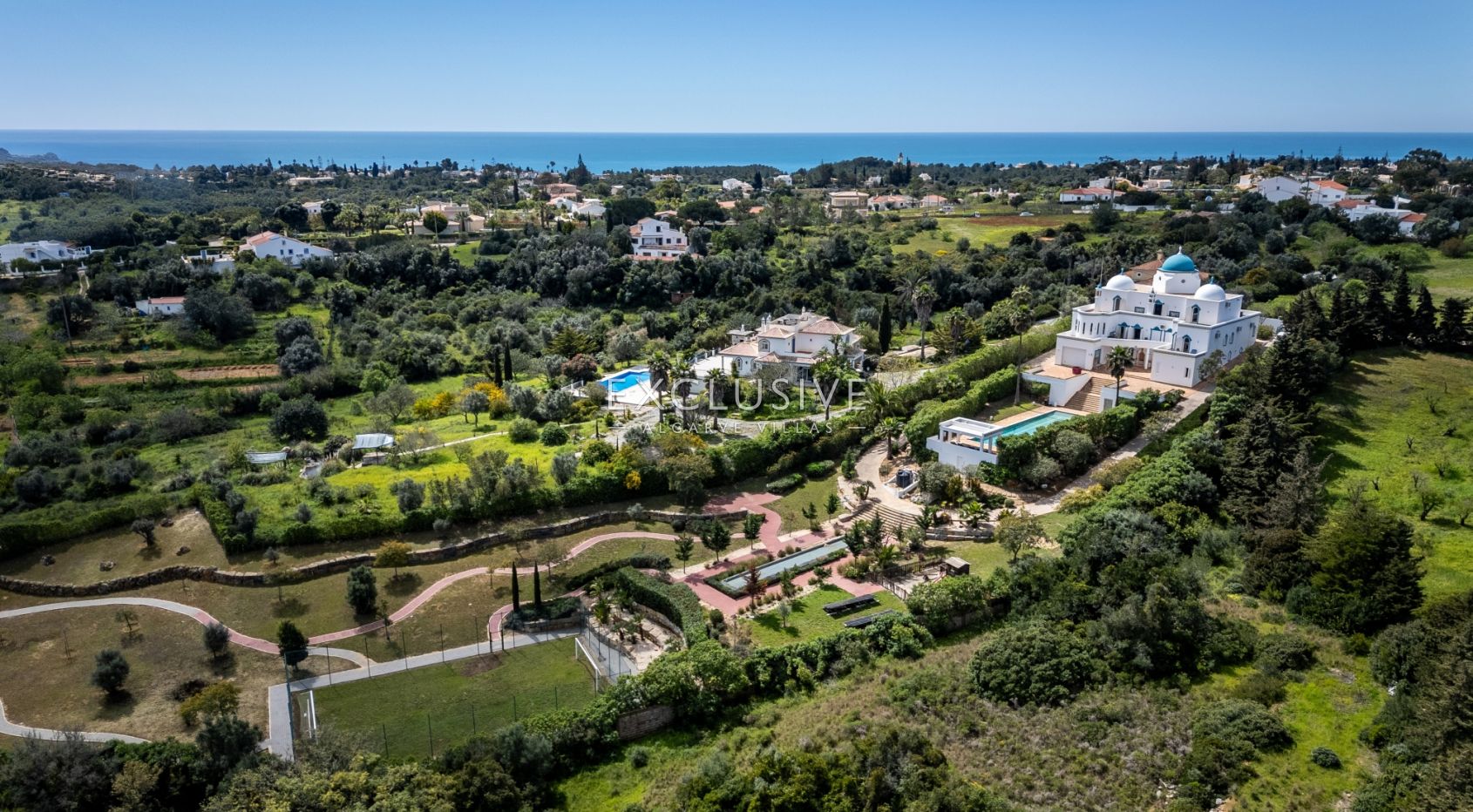 Luxury 5-Bedroom Villa in Lagoa – Perfect for Families, Boutique Hotel, or a Retreat