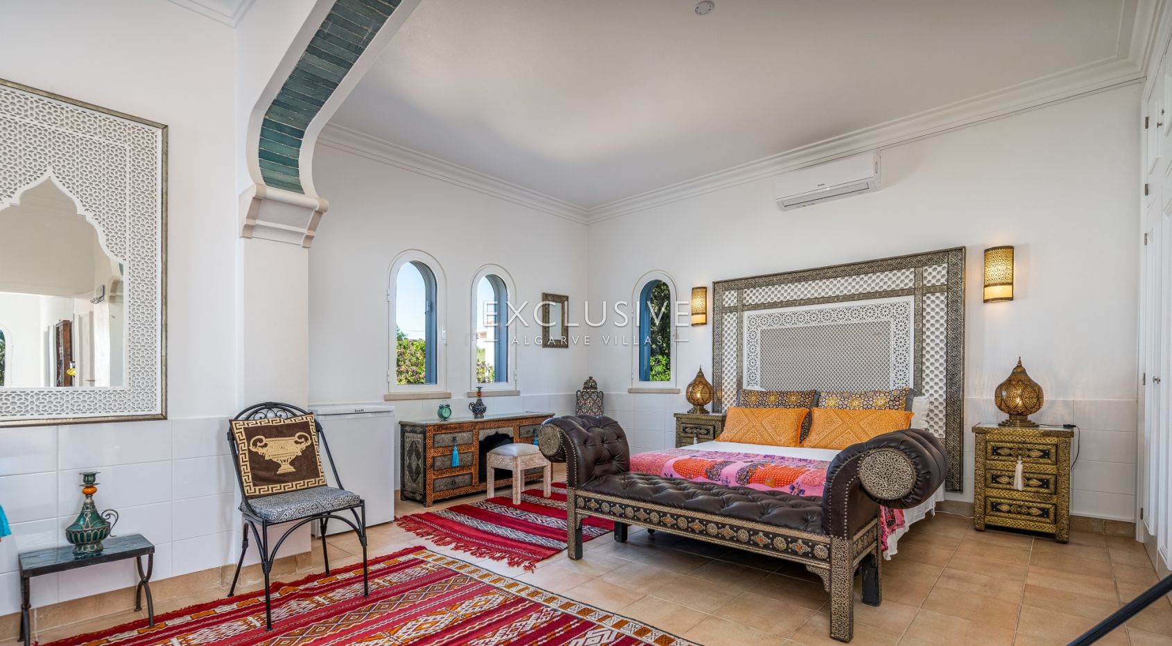 Luxury 5-Bedroom Villa in Lagoa – Perfect for Families, Boutique Hotel, or a Retreat
