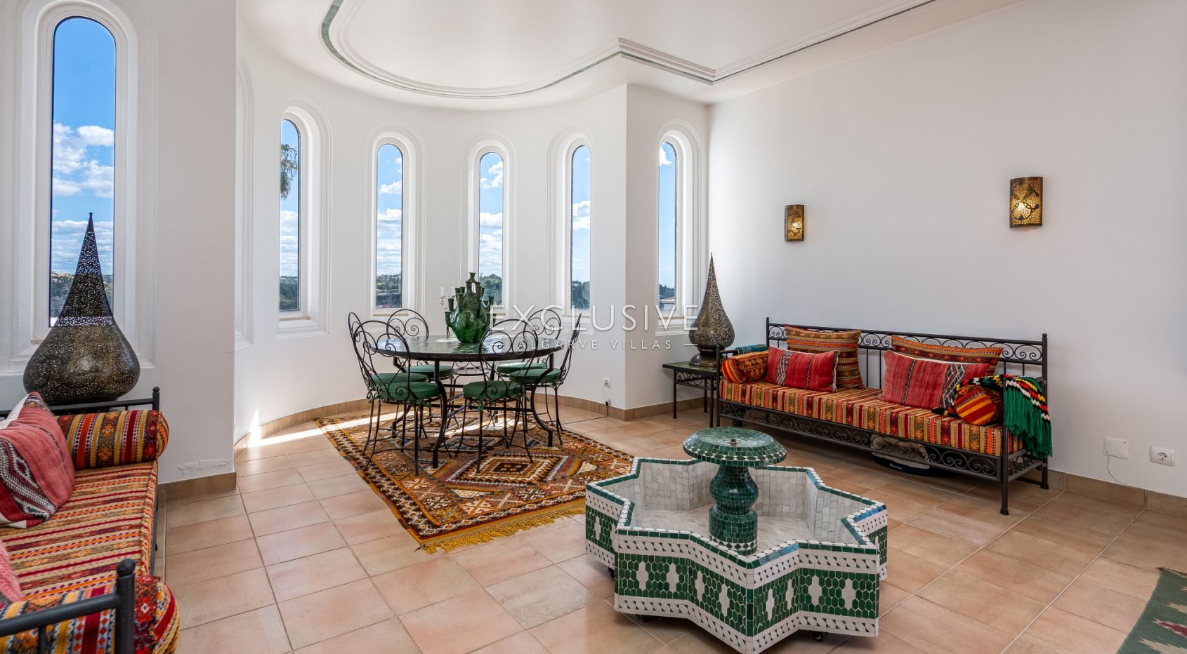 Luxury 5-Bedroom Villa in Lagoa – Perfect for Families, Boutique Hotel, or a Retreat