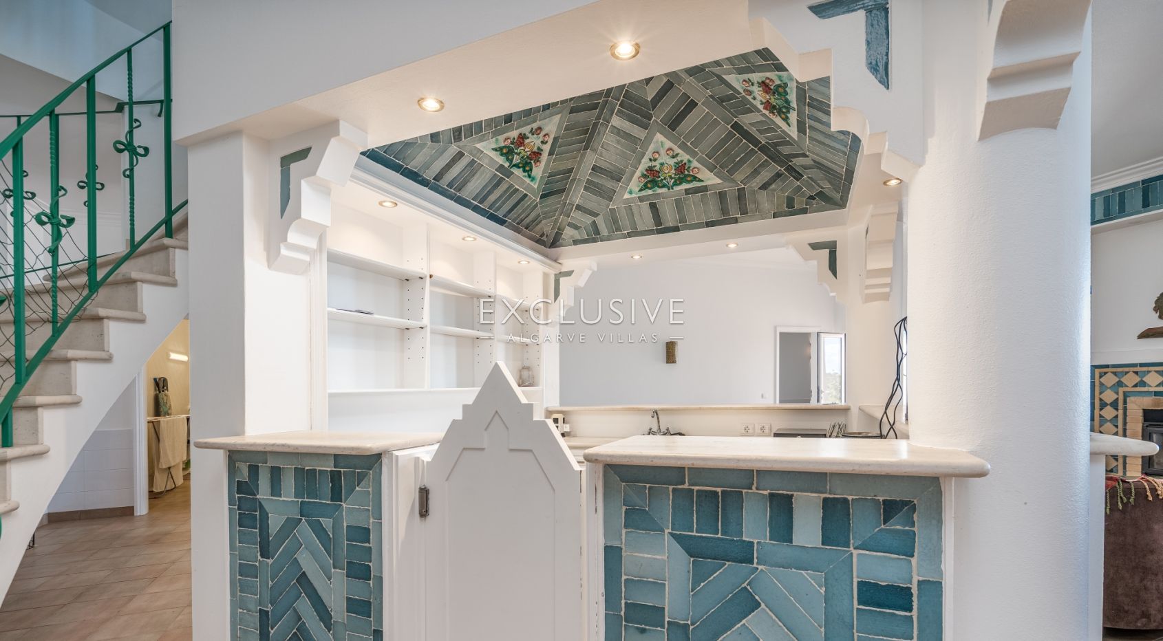 Luxury 5-Bedroom Villa in Lagoa – Perfect for Families, Boutique Hotel, or a Retreat