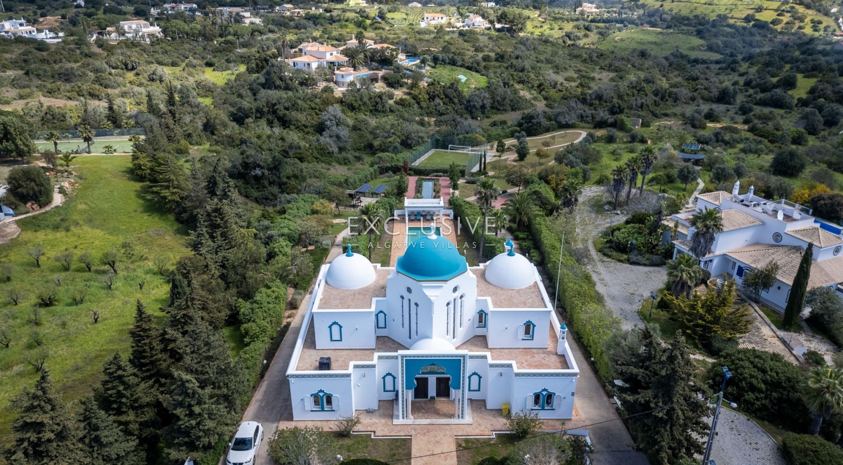 Luxury 5-Bedroom Villa in Lagoa – Perfect for Families, Boutique Hotel, or a Retreat