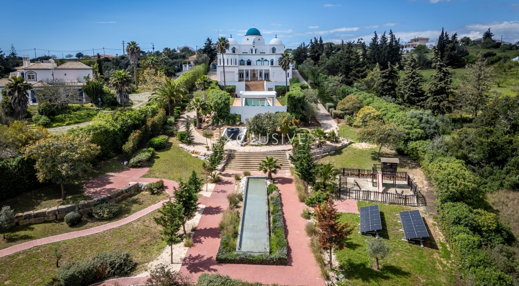Luxury 5-Bedroom Villa in Lagoa – Perfect for Families, Boutique Hotel, or a Retreat