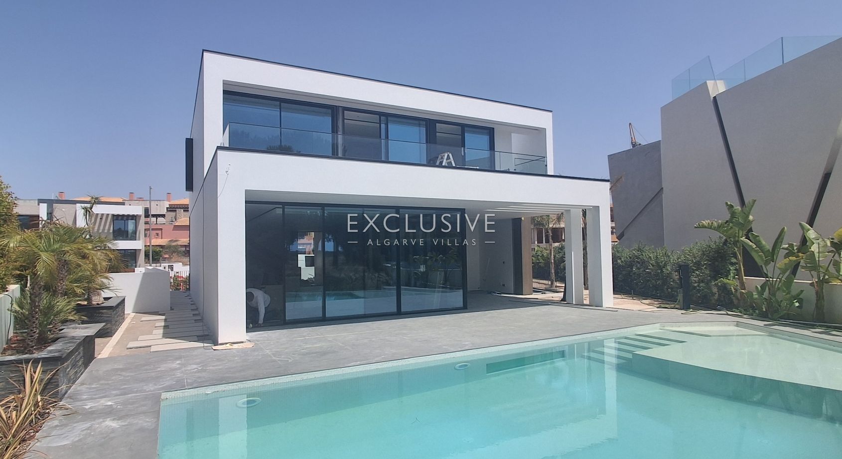 Luxury contemporary villa on a golf couse in Vilamoura, Algarve