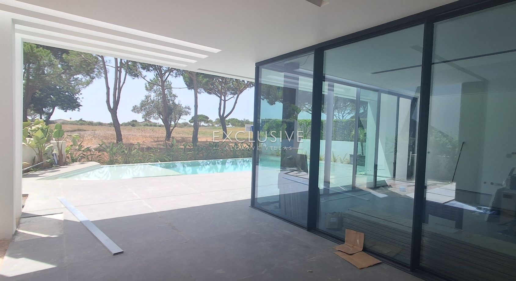 Luxury contemporary villa on a golf couse in Vilamoura, Algarve