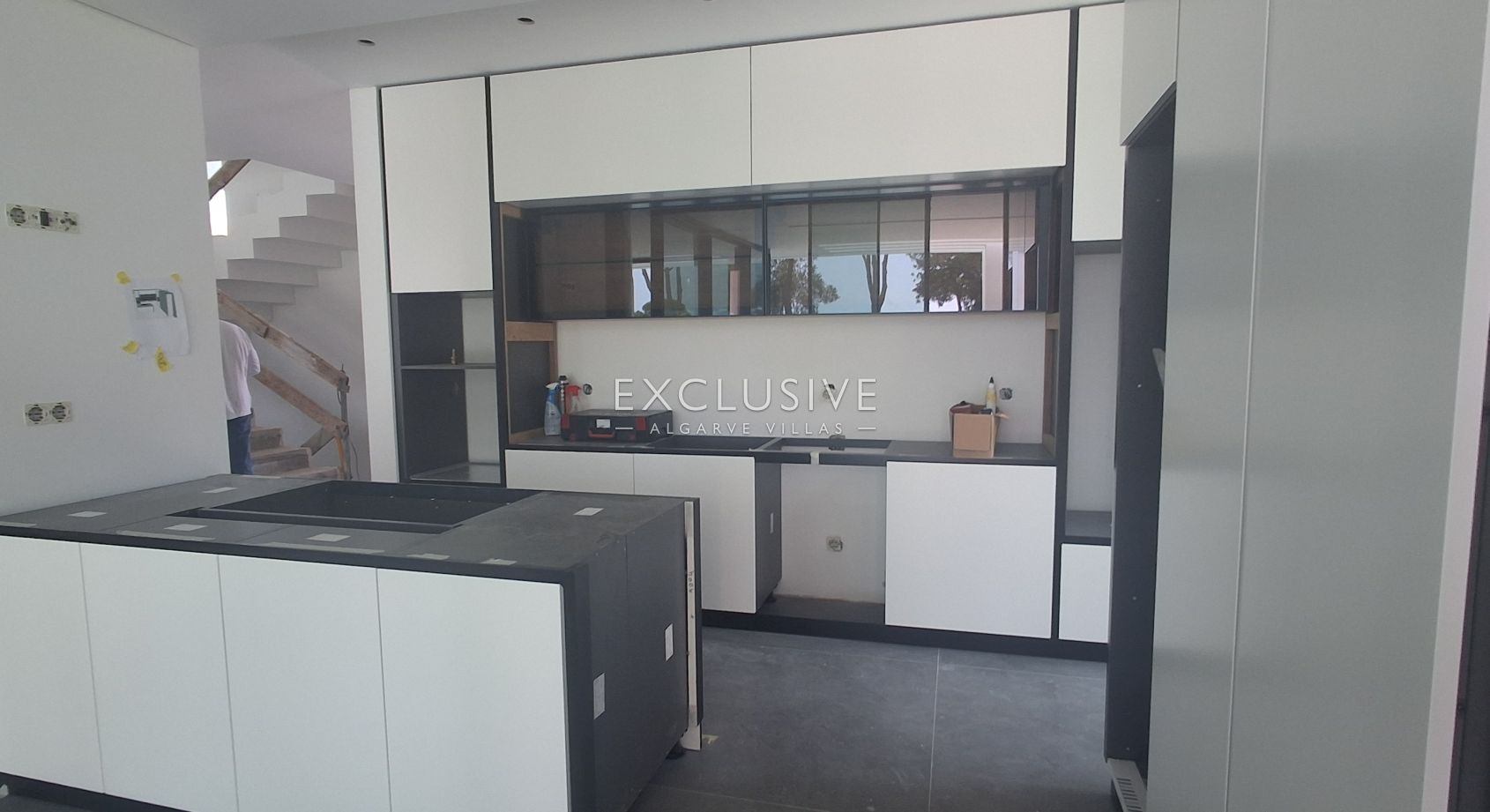 Luxury contemporary villa on a golf couse in Vilamoura, Algarve