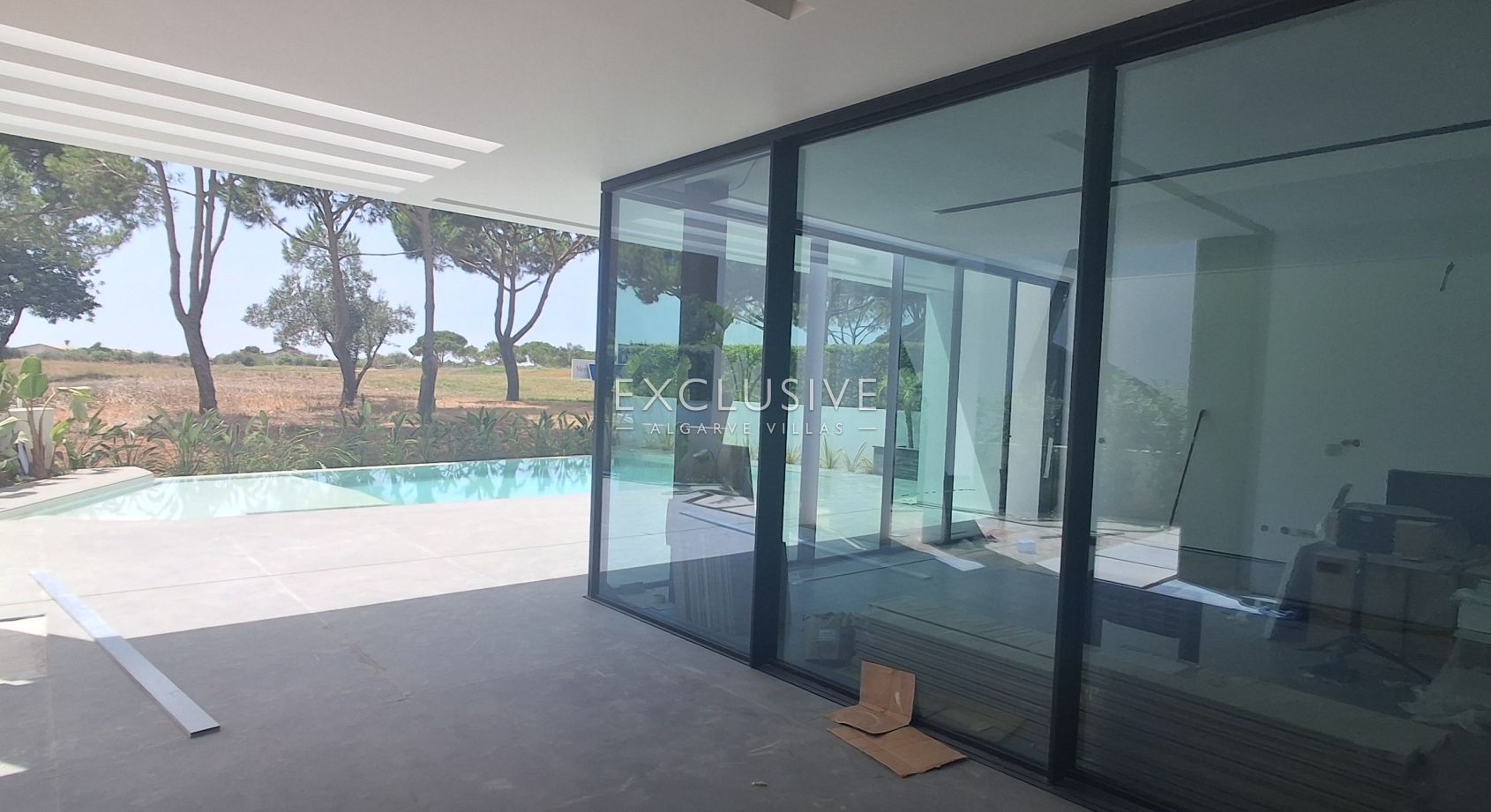 Luxury contemporary villa on a golf couse in Vilamoura, Algarve