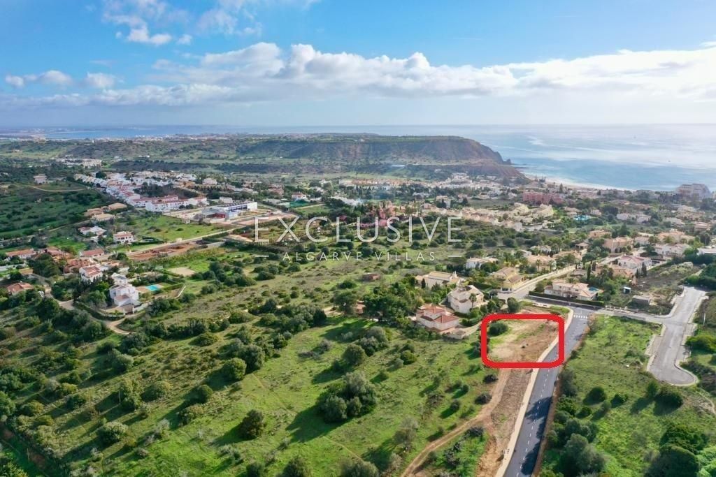 Building plot with approved architects project in Praia da Luz, Lagos, Algarve