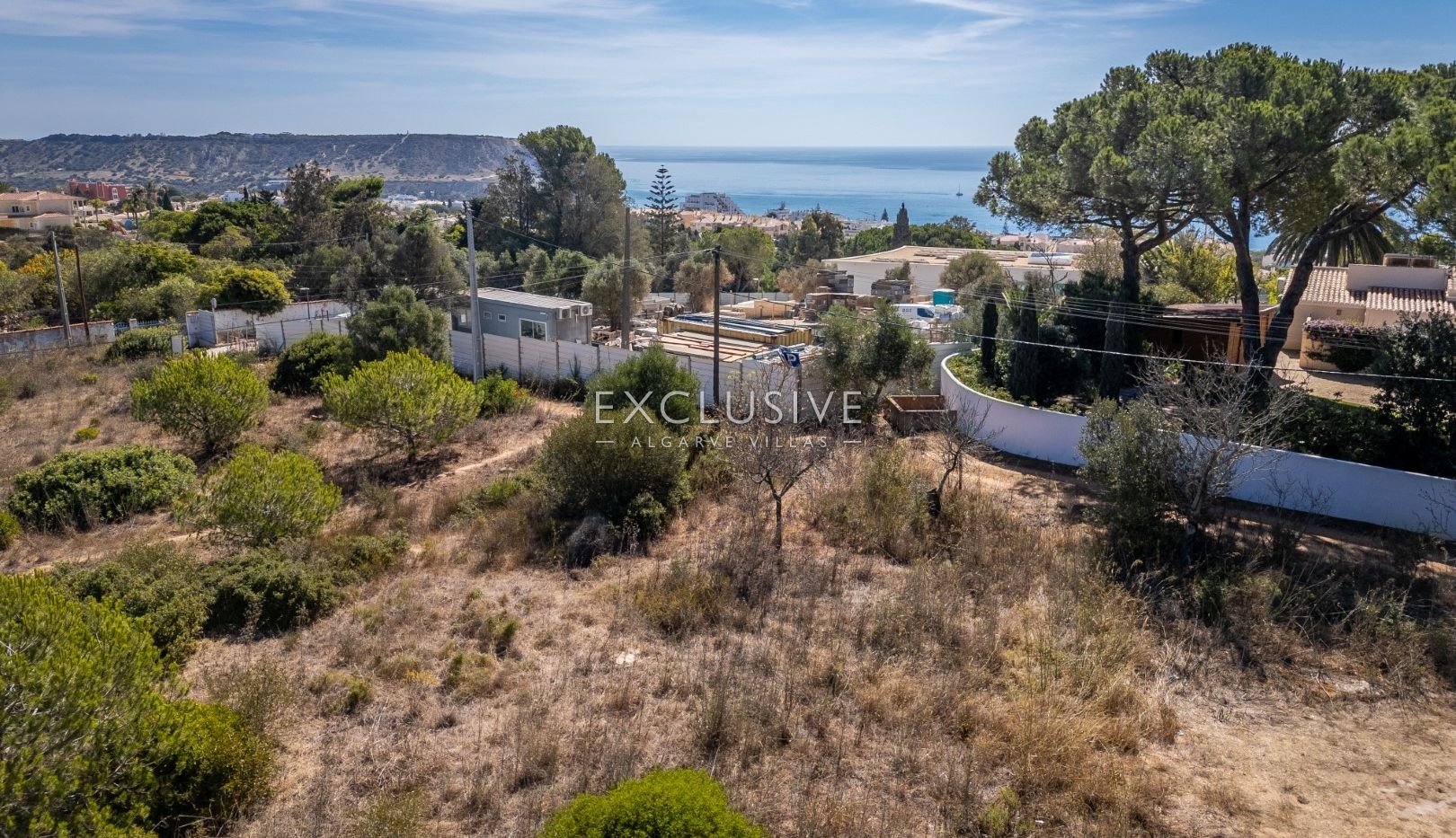 Building plots with sea views in Praia da Luz, Algarve