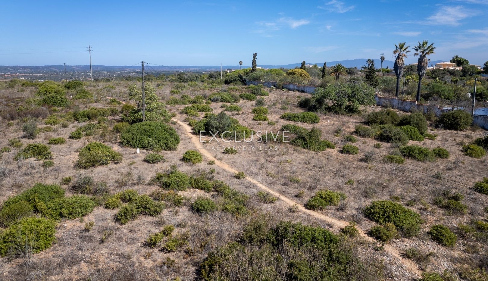 Building plots with sea views in Praia da Luz, Algarve