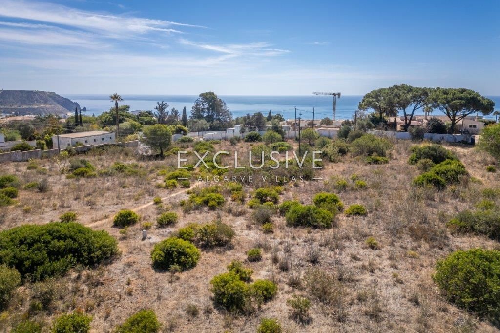 Building plots with sea views in Praia da Luz, Algarve