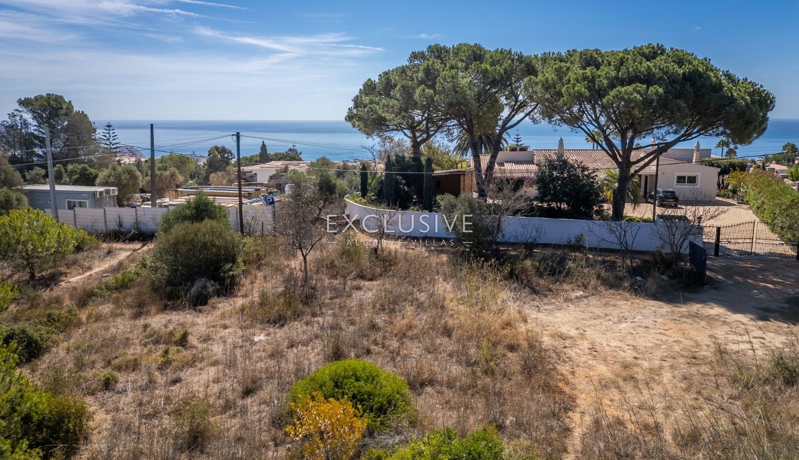 Plots with sea views and architects projects in Praia da Luz, Algarve