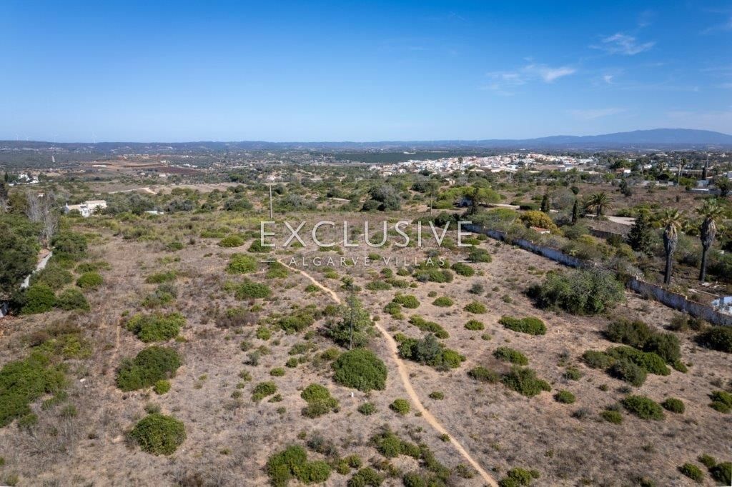 Plots with sea views and architects projects in Praia da Luz, Algarve
