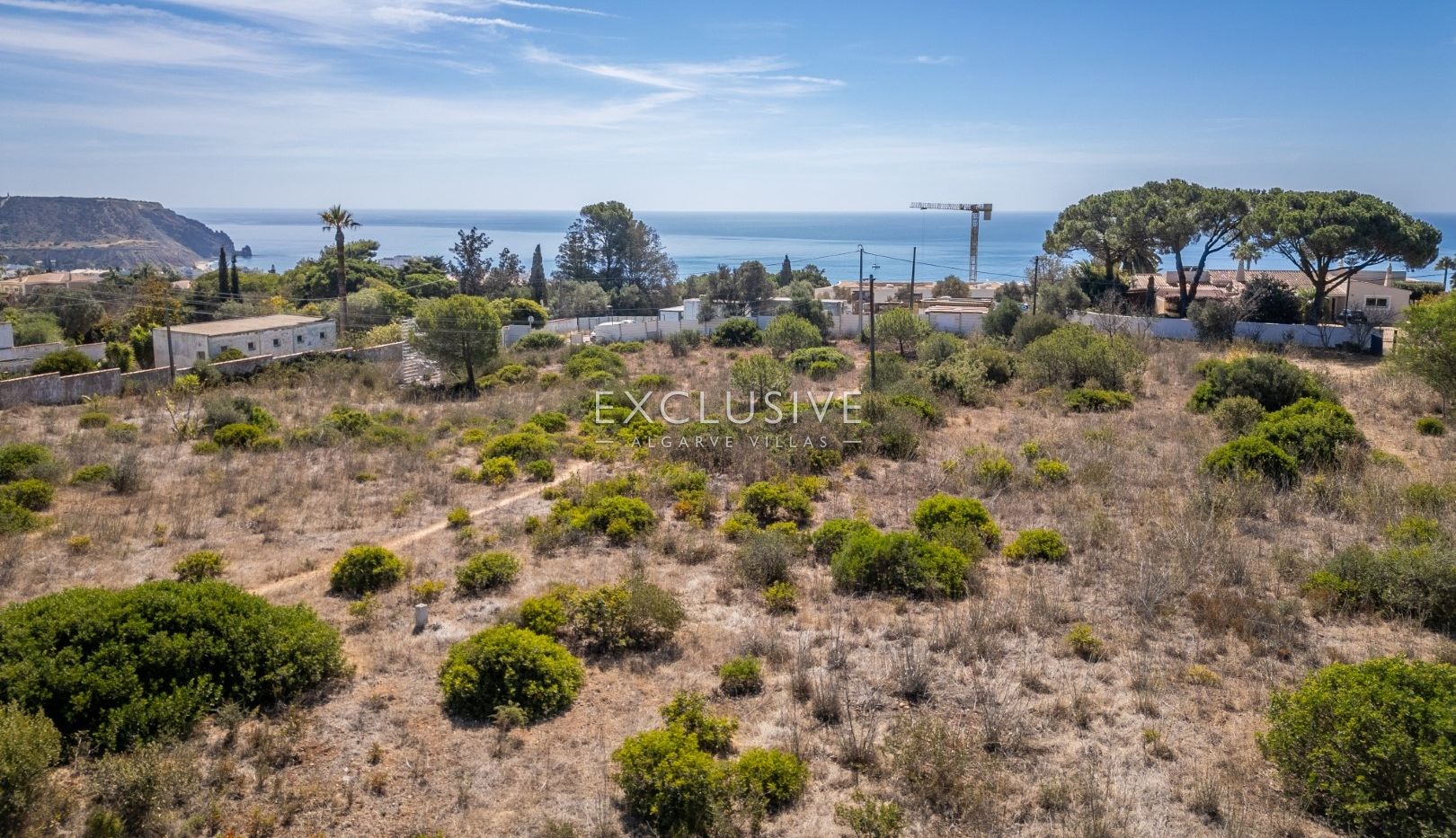 Building plots with sea views and aproved projects in Praia da Luz, Algarve