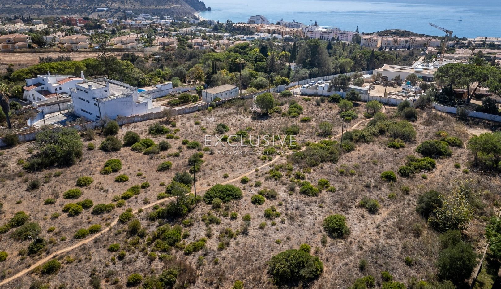 Building plots with sea views and aproved projects in Praia da Luz, Algarve