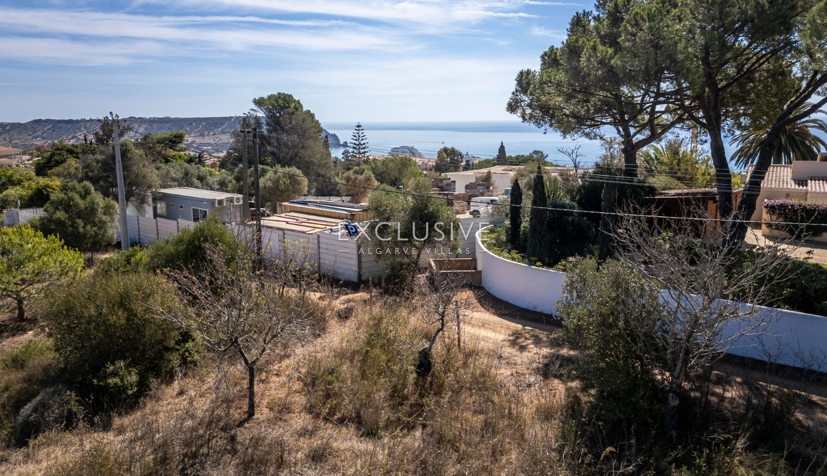 Building plots with sea views and aproved projects in Praia da Luz, Algarve