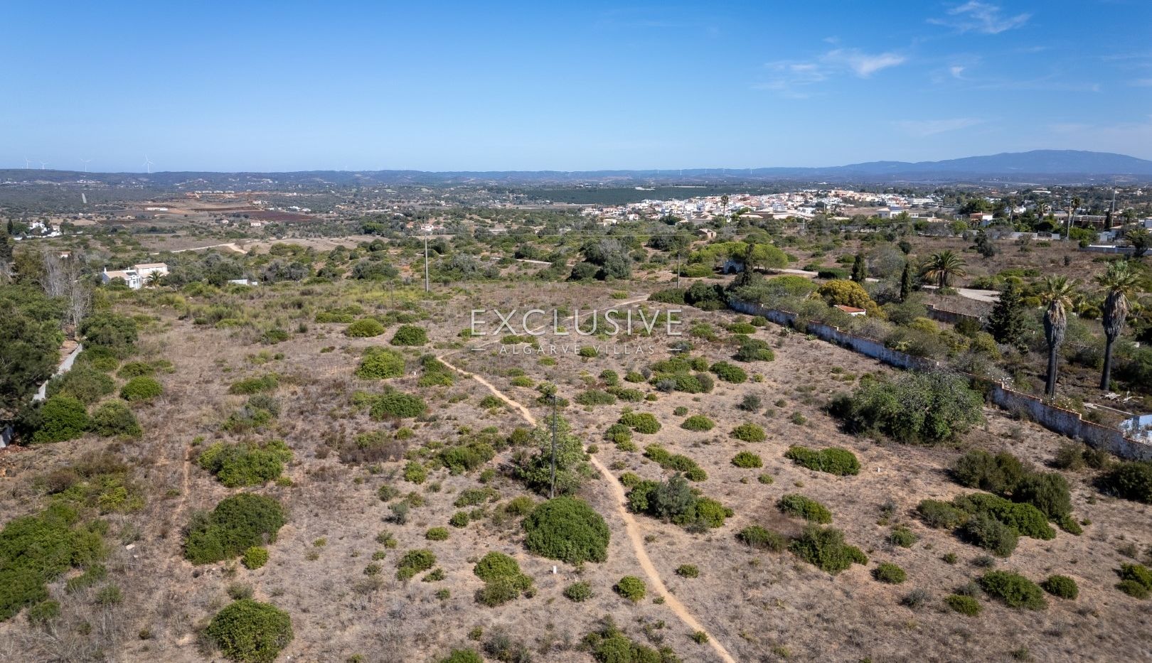Building plots with sea views and aproved projects in Praia da Luz, Algarve
