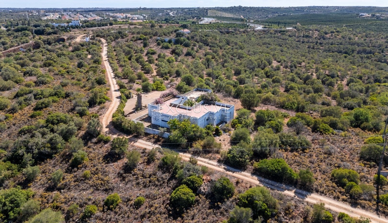 Buy investment property with big plot of land and 2 houses with panoramic views to Silves castle