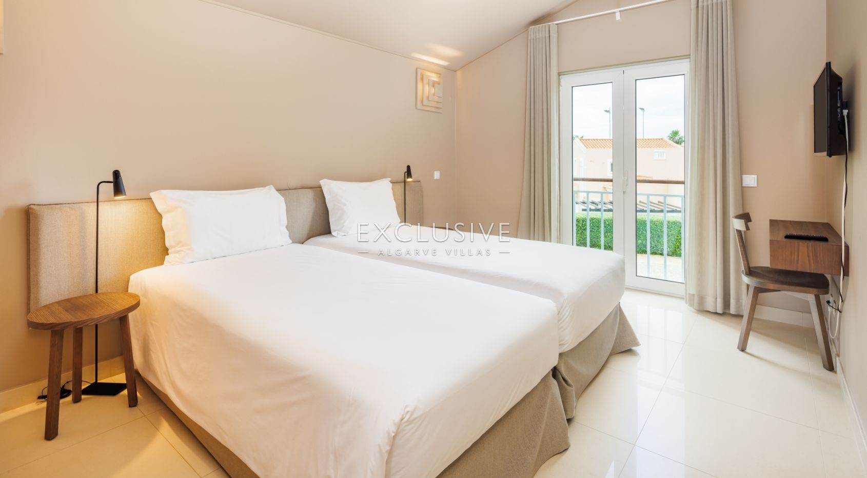 Impressively spacious townhouses, luxury resort, Carvoeiro, Algarve