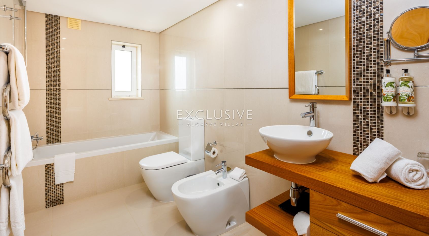 Impressively spacious townhouses, luxury resort, Carvoeiro, Algarve