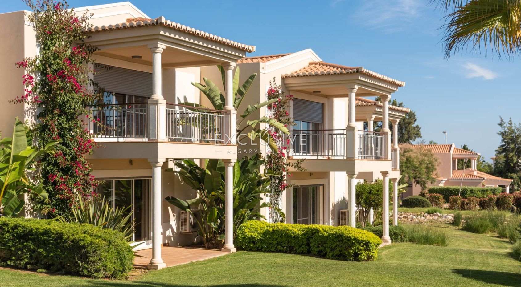 Impressively spacious townhouses, luxury resort, Carvoeiro, Algarve