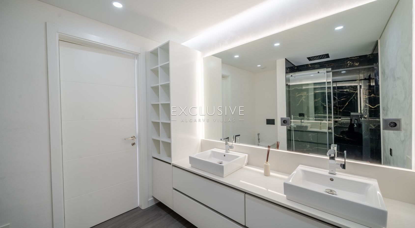 Buy a Brand New 3 Bedroom Modern Villa in Well-Sought After Vilamoura