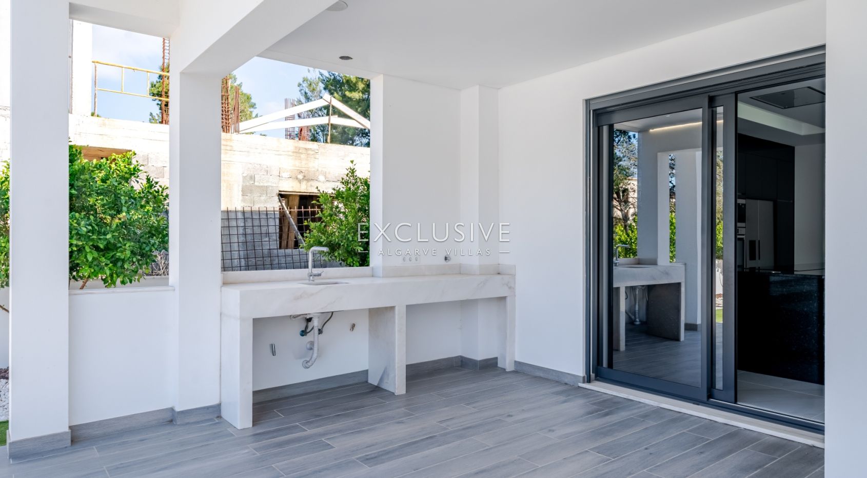 Buy a Brand New 3 Bedroom Modern Villa in Well-Sought After Vilamoura