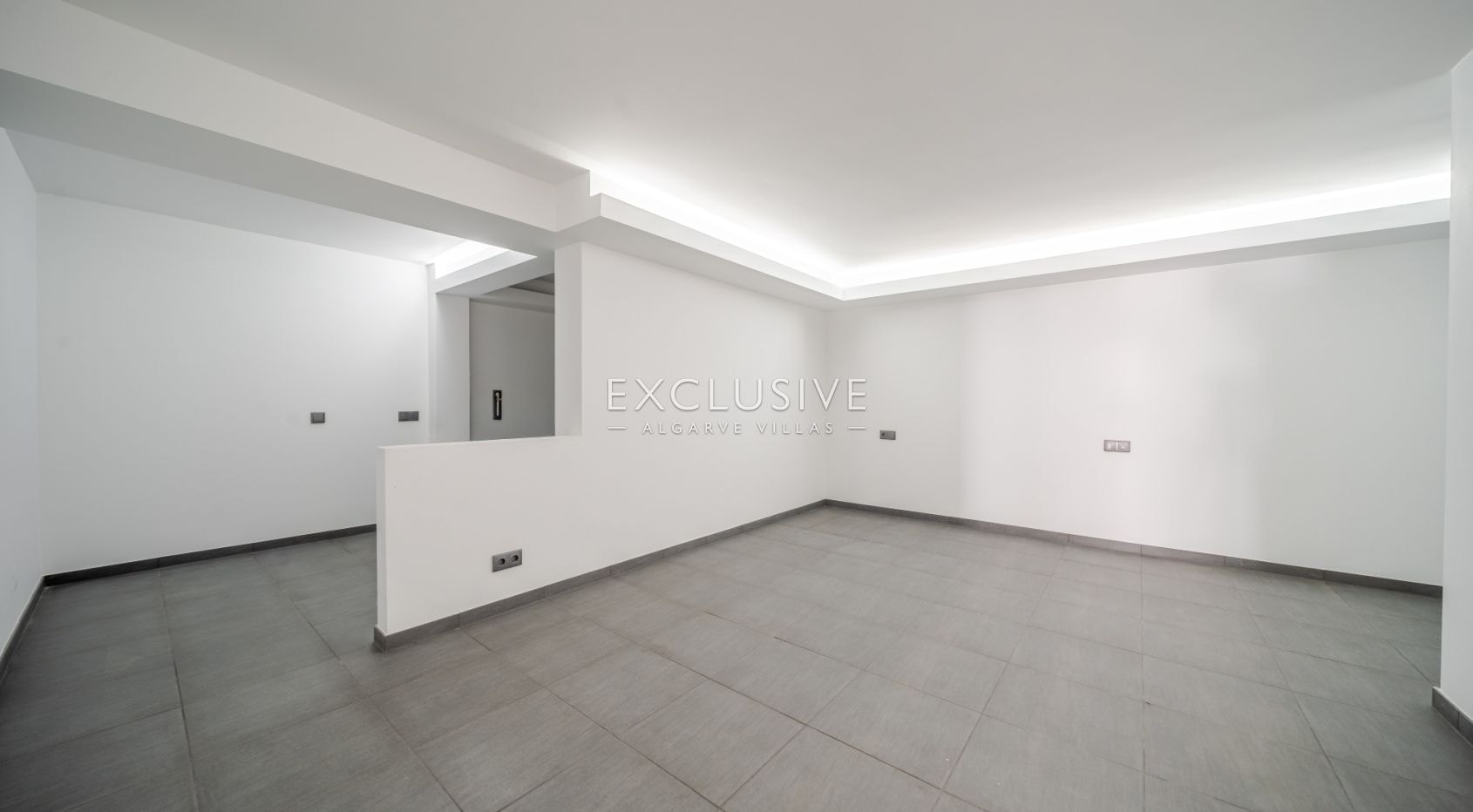 Buy a Brand New 3 Bedroom Modern Villa in Well-Sought After Vilamoura
