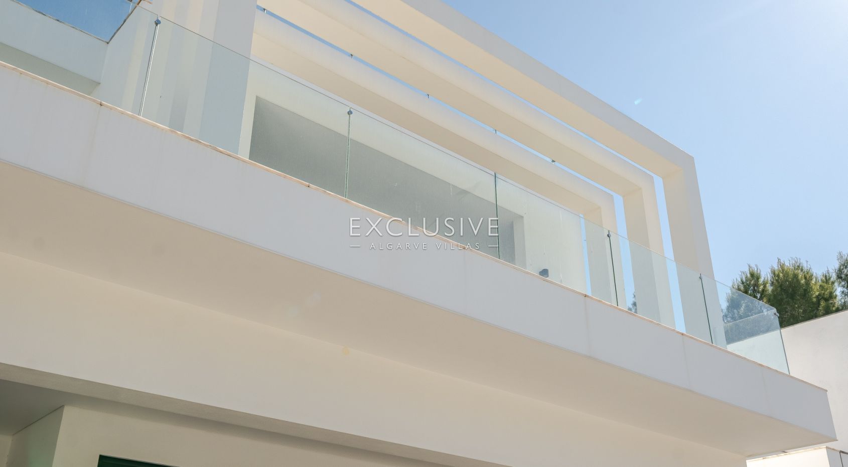 Buy a Brand New 3 Bedroom Modern Villa in Well-Sought After Vilamoura