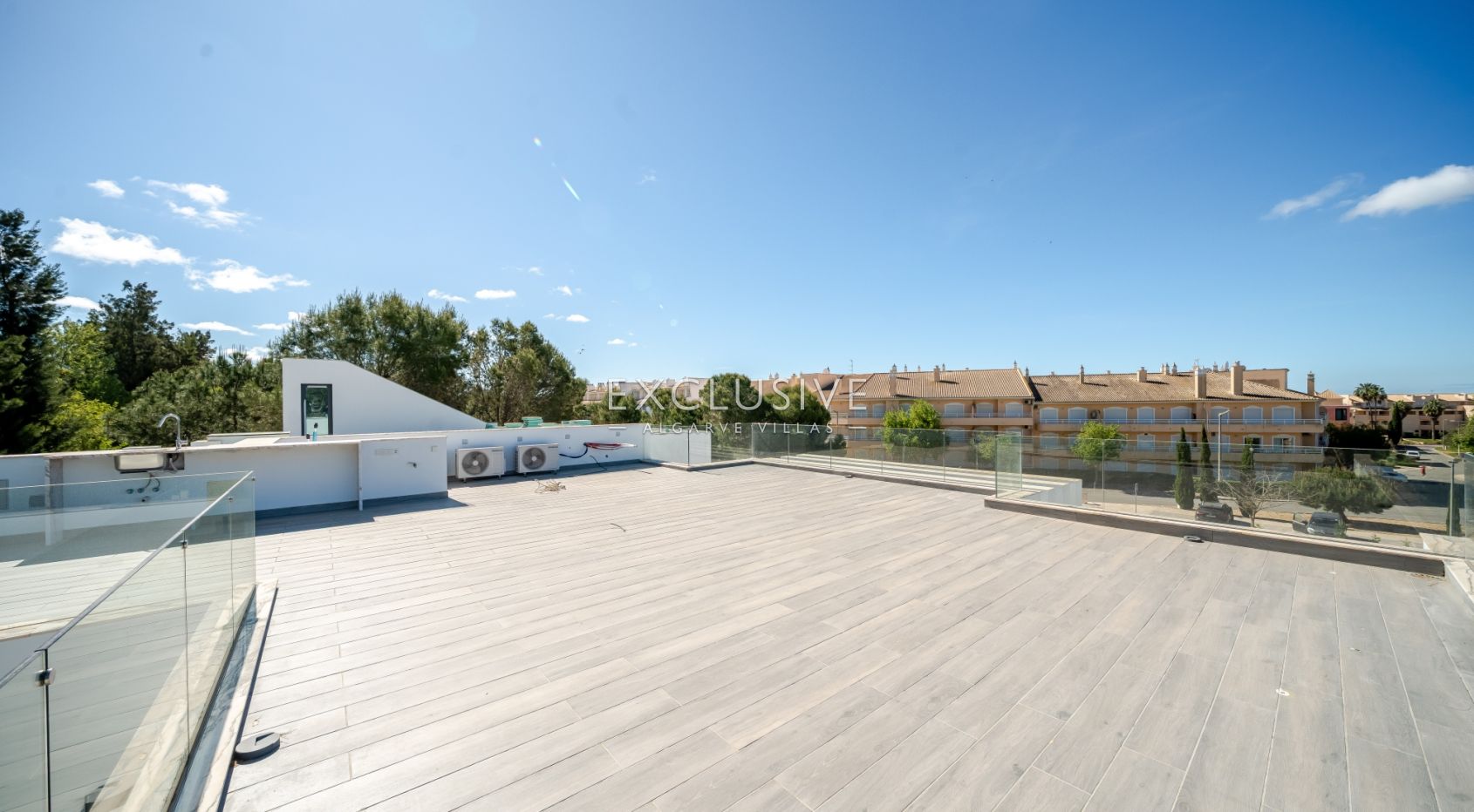 Buy a Brand New 3 Bedroom Modern Villa in Well-Sought After Vilamoura