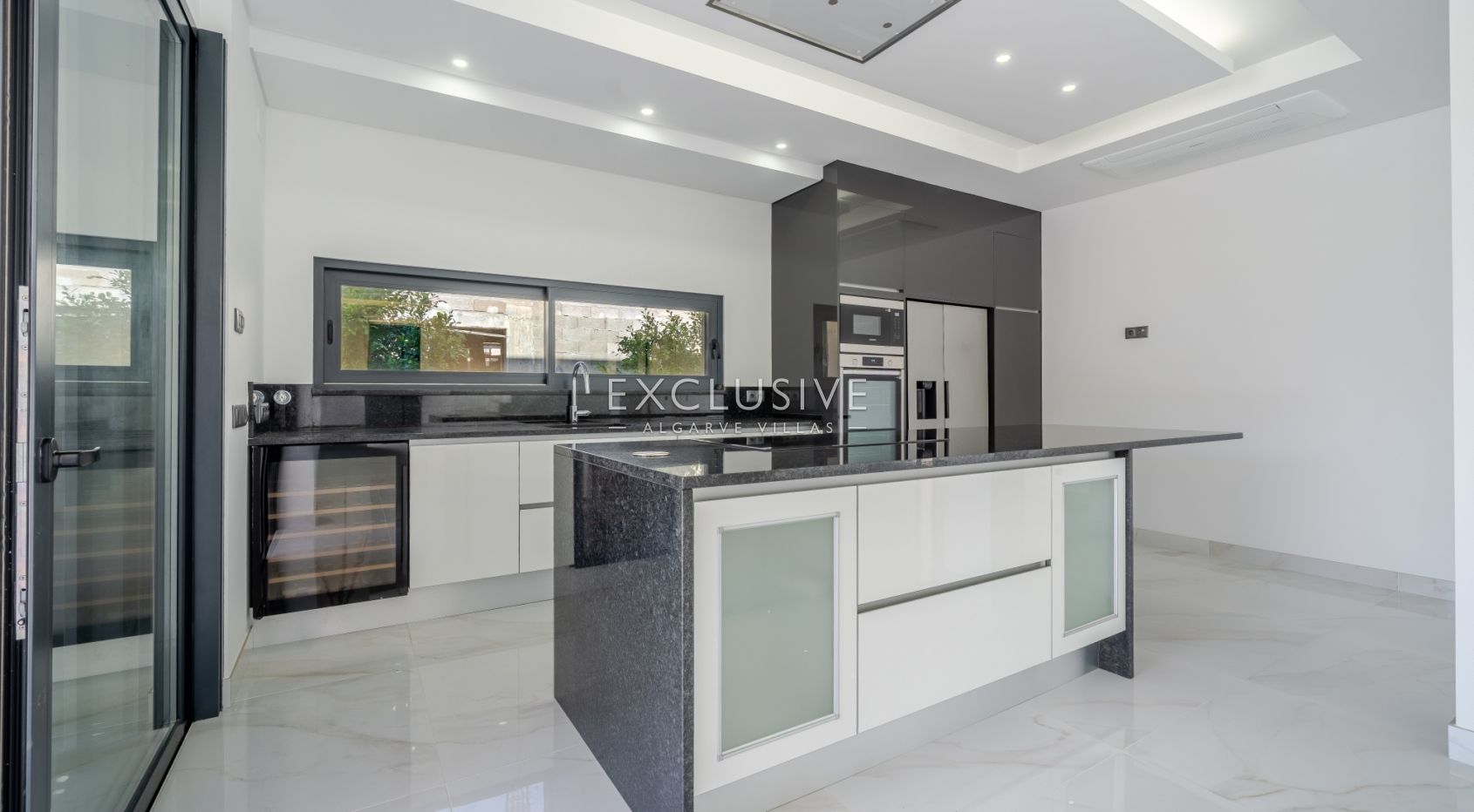 Buy a Brand New 3 Bedroom Modern Villa in Well-Sought After Vilamoura