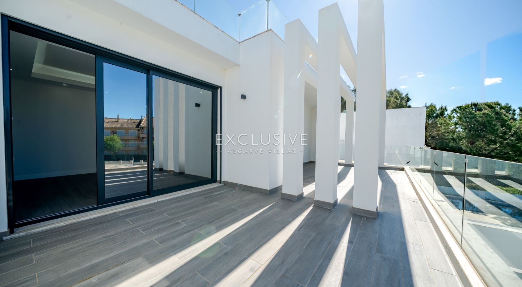 Buy a Brand New 3 Bedroom Modern Villa in Well-Sought After Vilamoura