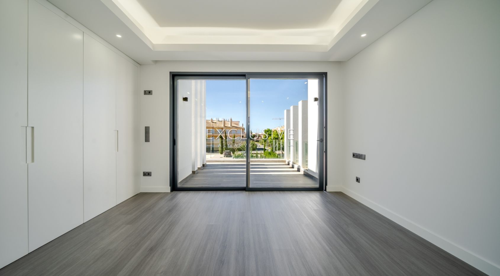 Buy a Brand New 3 Bedroom Modern Villa in Well-Sought After Vilamoura